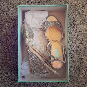 Betsey Johnson silver Elora bedazzled wedge 7.5